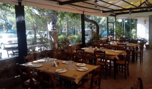 Ημιυπαίθριος χώρος βόρεια οπτική